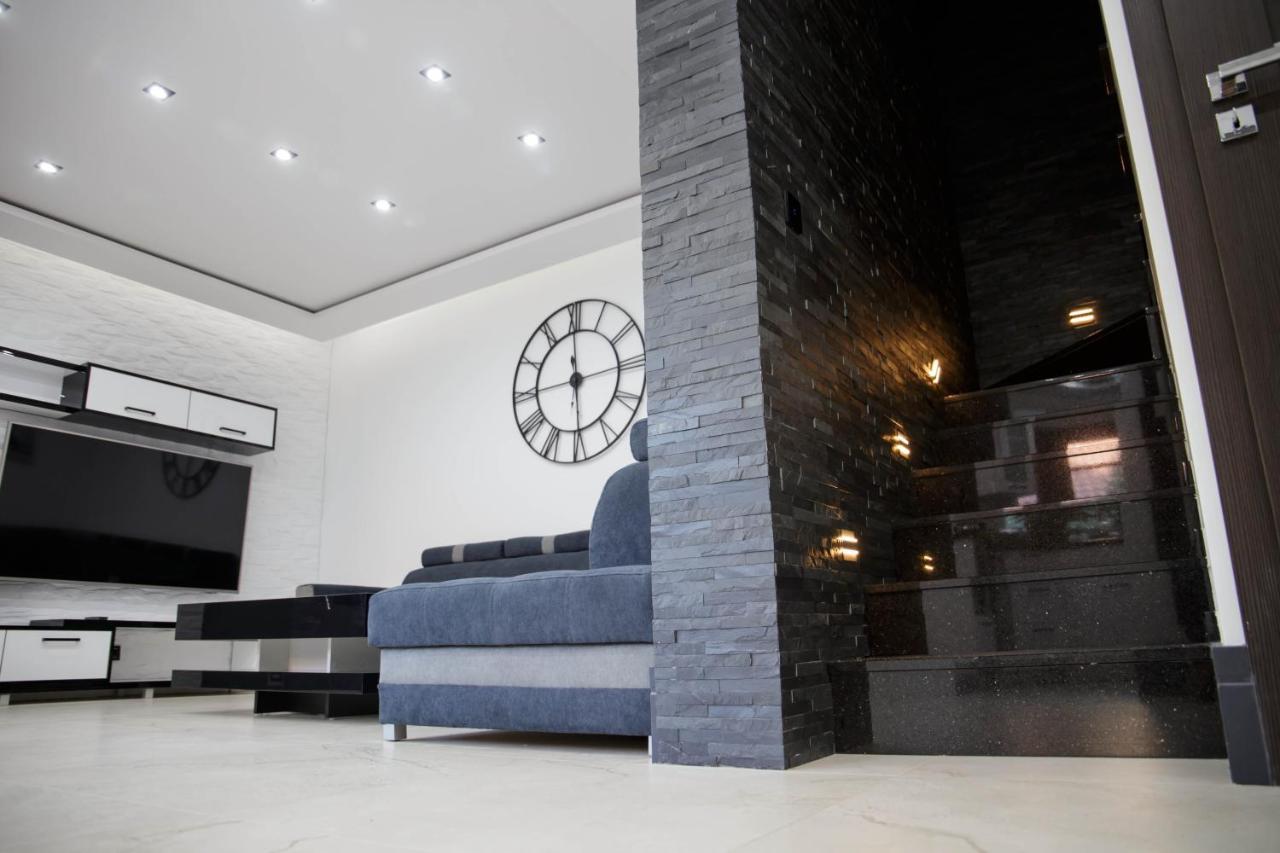 Dom Nad Jeziorem Ublik Z Sauna I Jacuzzi Extérieur photo