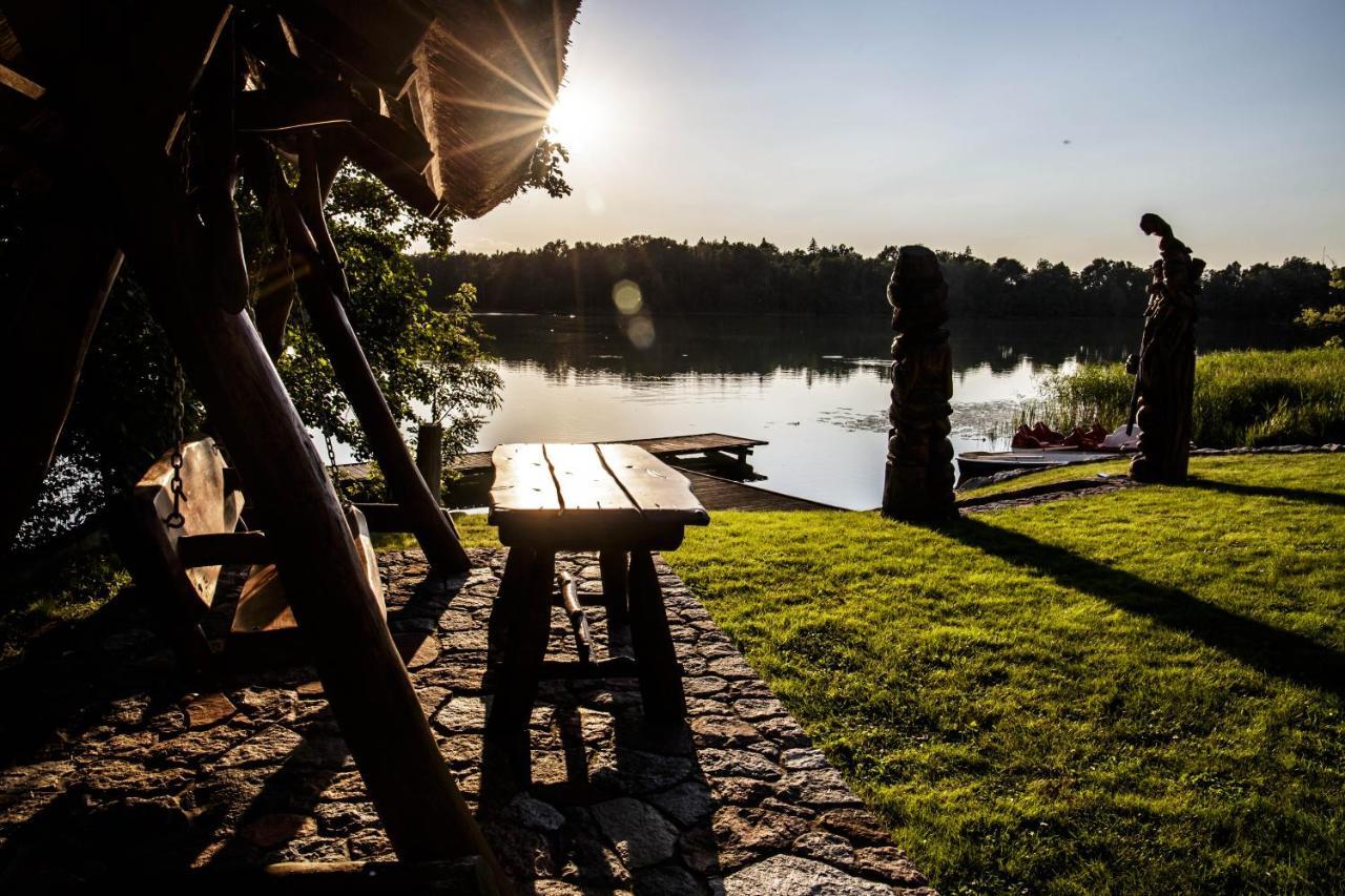 Dom Nad Jeziorem Ublik Z Sauna I Jacuzzi Extérieur photo