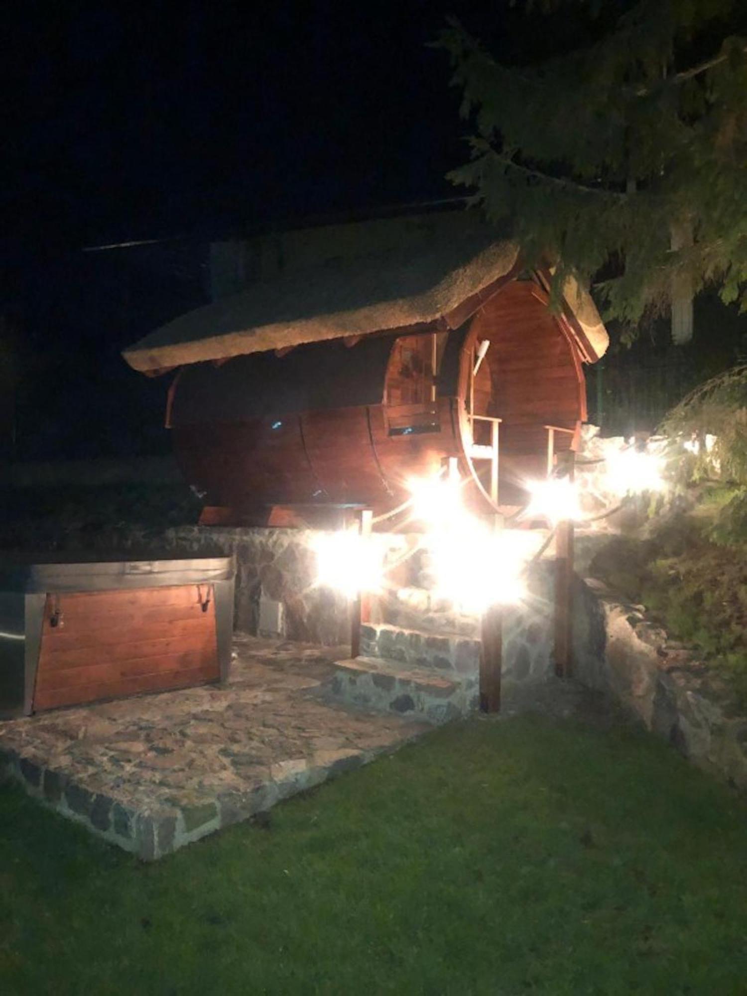 Dom Nad Jeziorem Ublik Z Sauna I Jacuzzi Extérieur photo
